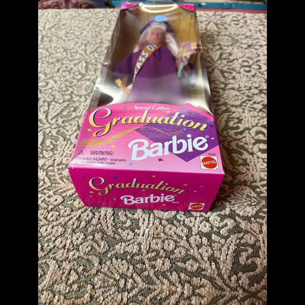 Graduation Barbie Class‎ of 1997 Special Edition 1996